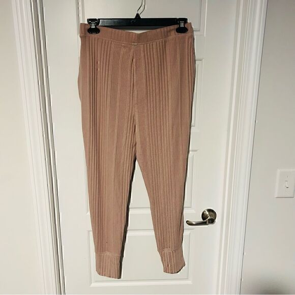 Gilly Hicks Super soft lounge pants - Picture 2 of 3
